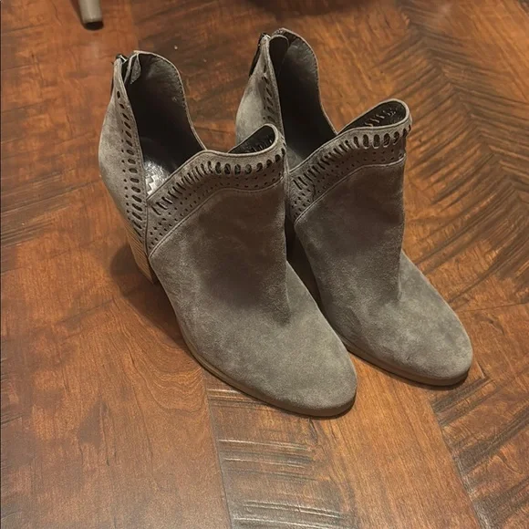 Gray Vince Camuto Suede Ankle Boots 7.5 - Picture 1 of 11